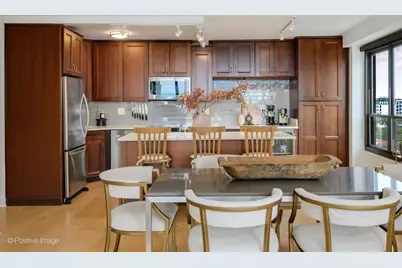 2930 N Sheridan Road #1107, Chicago, IL 60657 - Photo 8