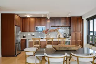 2930 N Sheridan Rd, Chicago, IL 60657 - Photo 8