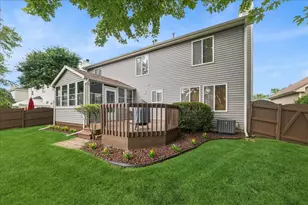 1024 Lakewood Cir, Naperville, IL 60540 - Photo 20