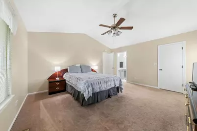 1024 Lakewood Circle, Naperville, IL 60540 - Photo 12