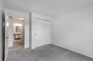 4 Taylor Ct, Streamwood, IL 60107 - Photo 18