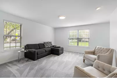 4 Taylor Court #A, Streamwood, IL 60107 - Photo 4
