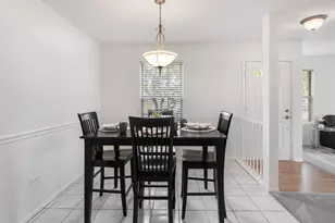 4 Taylor Ct, Streamwood, IL 60107 - Photo 24