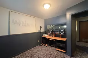 110 Swanson St, Ottawa, IL 61350 - Photo 28