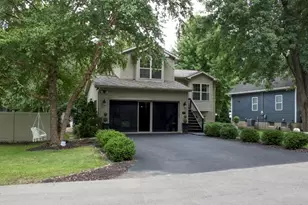 110 Swanson St, Ottawa, IL 61350 - Photo 2