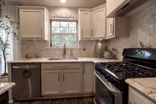 110 Swanson St, Ottawa, IL 61350 - Photo 12