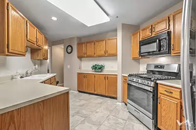 1628 Columbia Circle #1, Bartlett, IL 60103 - Photo 12