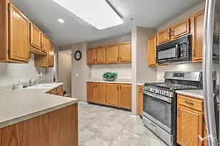 1628 Columbia Cir, Bartlett, IL 60103 - Photo 12