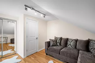 5126 N Mulligan Ave, Chicago, IL 60630 - Photo 16