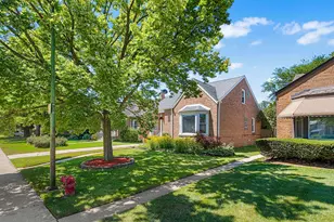 5126 N Mulligan Ave, Chicago, IL 60630 - Photo 2