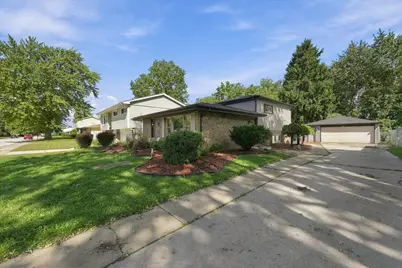 15207 Waterman Drive, South Holland, IL 60473 - Photo 2