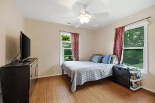 459 N Spring St, Elgin, IL 60120 - Photo 16