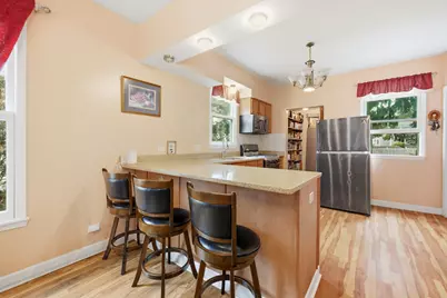 459 N Spring Street, Elgin, IL 60120 - Photo 8