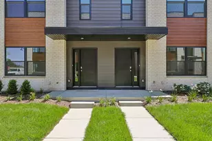 2225 Waters Edge Dr, Schaumburg, IL 60173 - Photo 2