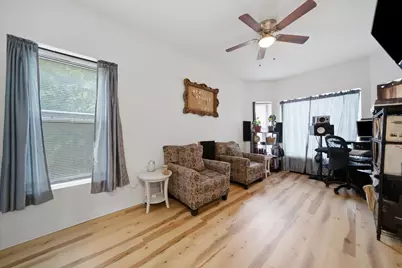 348 E 41st Street #1, Chicago, IL 60653 - Photo 2