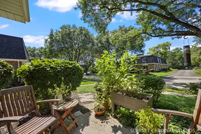 417 Sunnybrook Lane, Wheaton, IL 60187 - Photo 16