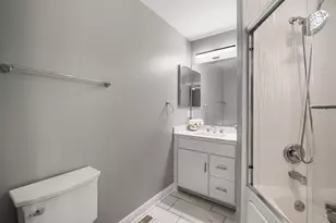 3250 N Lincoln Ave, Chicago, IL 60657 - Photo 18