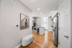 3250 N Lincoln Ave, Chicago, IL 60657 - Photo 6