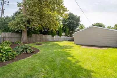 539 Central Avenue, Genoa, IL 60135 - Photo 6