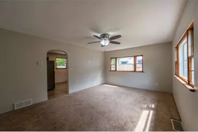 539 Central Avenue, Genoa, IL 60135 - Photo 8
