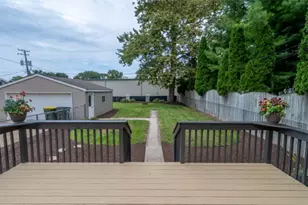 539 Central Ave, Genoa, IL 60135 - Photo 36
