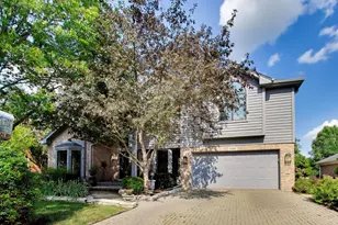 1309 S Pine Ave, Arlington Heights, IL 60005 - Photo 2