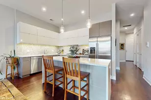 2335 W Chicago Ave, Chicago, IL 60622 - Photo 10