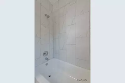 9350 S Manistee Avenue, Chicago, IL 60617 - Photo 24