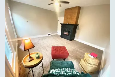 612 1/2 E Chestnut Street #2, Bloomington, IL 61701 - Photo 10