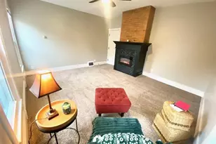 612 1/2 E Chestnut St, Bloomington, IL 61701 - Photo 10