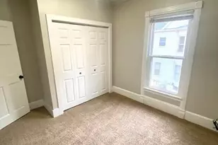 612 1/2 E Chestnut St, Bloomington, IL 61701 - Photo 12