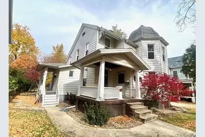 612 1/2 E Chestnut Street #2, Bloomington, IL 61701 - Photo 1