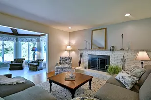 9 Dover Dr, Oak Brook, IL 60523 - Photo 22