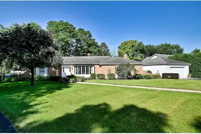 9 Dover Drive, Oak Brook, IL 60523 - Photo 2