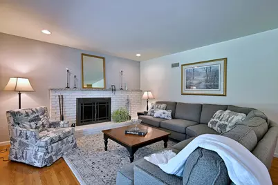 9 Dover Drive, Oak Brook, IL 60523 - Photo 24