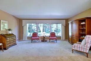 9 Dover Dr, Oak Brook, IL 60523 - Photo 14