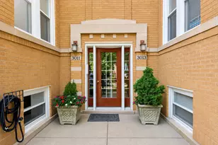 3011 W Gunnison St, Chicago, IL 60625 - Photo 1