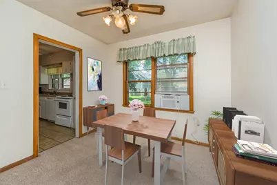 319 N Lord Avenue, Carpentersville, IL 60110 - Photo 12