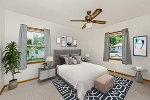 319 N Lord Ave, Carpentersville, IL 60110 - Photo 16