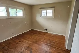 8422 Harding Ave, Skokie, IL 60076 - Photo 12