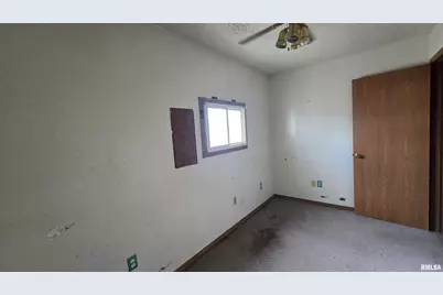 205 Shaw Street, Harrisburg, IL 62946 - Photo 20