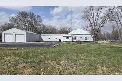 205 Shaw Street, Harrisburg, IL 62946 - Photo 2