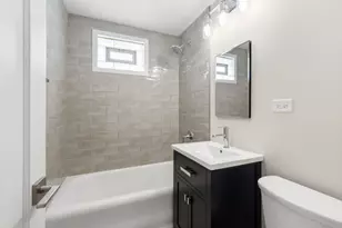 5747 N Melvina Ave, Chicago, IL 60646 - Photo 20