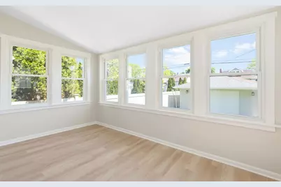 5747 N Melvina Avenue, Chicago, IL 60646 - Photo 10