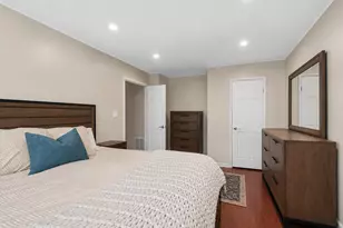 8314 Portsmouth Dr, Darien, IL 60561 - Photo 8