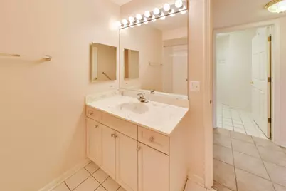 6801 N Milwaukee Avenue #410, Niles, IL 60714 - Photo 30