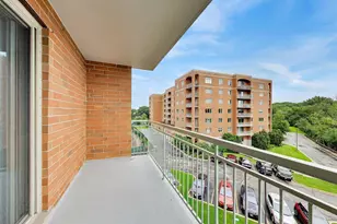 6801 N Milwaukee Ave, Niles, IL 60714 - Photo 24