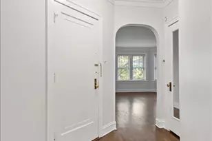 5428 N Campbell Ave, Chicago, IL 60625 - Photo 2