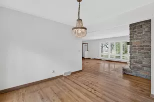 145 Dole Ave, Crystal Lake, IL 60014 - Photo 12