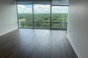 9655 Woods Dr, Skokie, IL 60077 - Photo 6